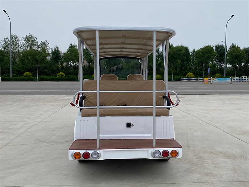 4-row 11 seat bus