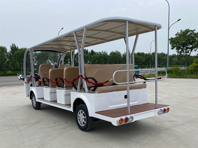 4-row 11 seat bus