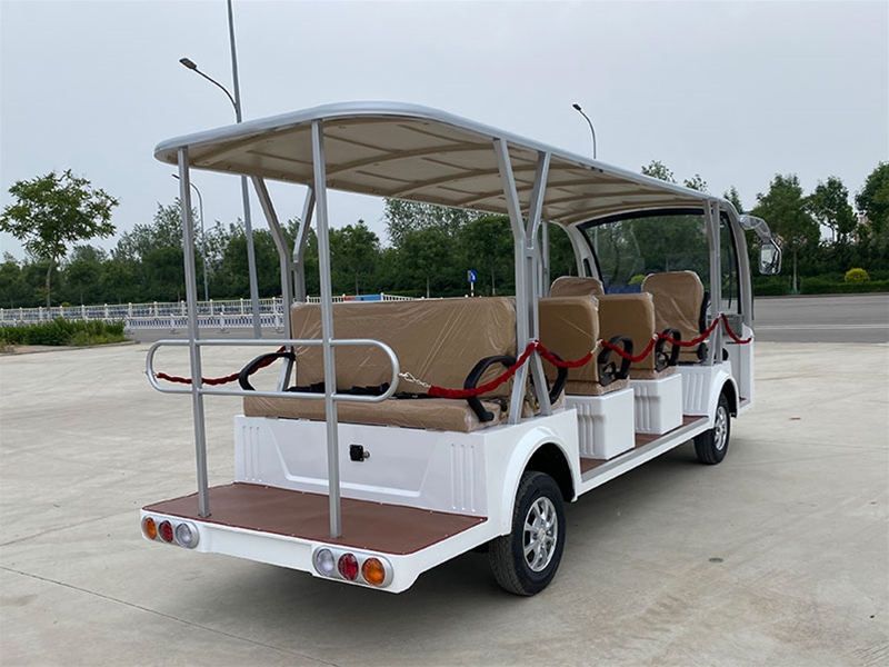 4-row 11 seat bus