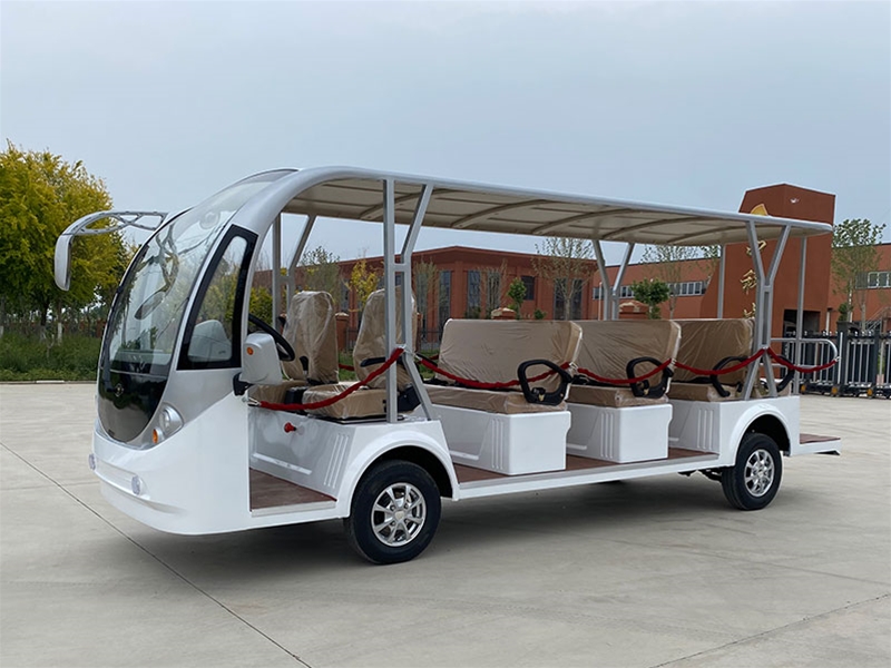 4-row 11 seat bus